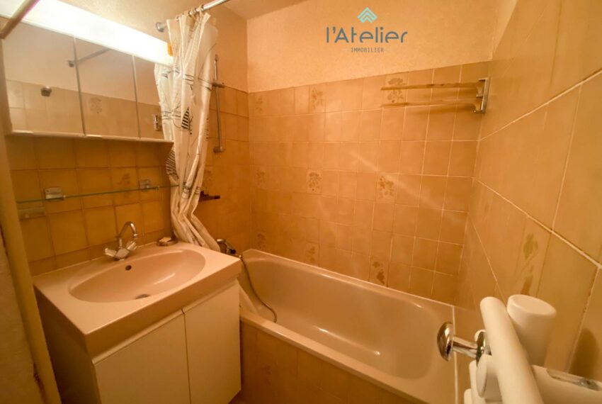 Verranda-studio-appartement-avendre-sdb-stlary-latelierimmo.com.jpg