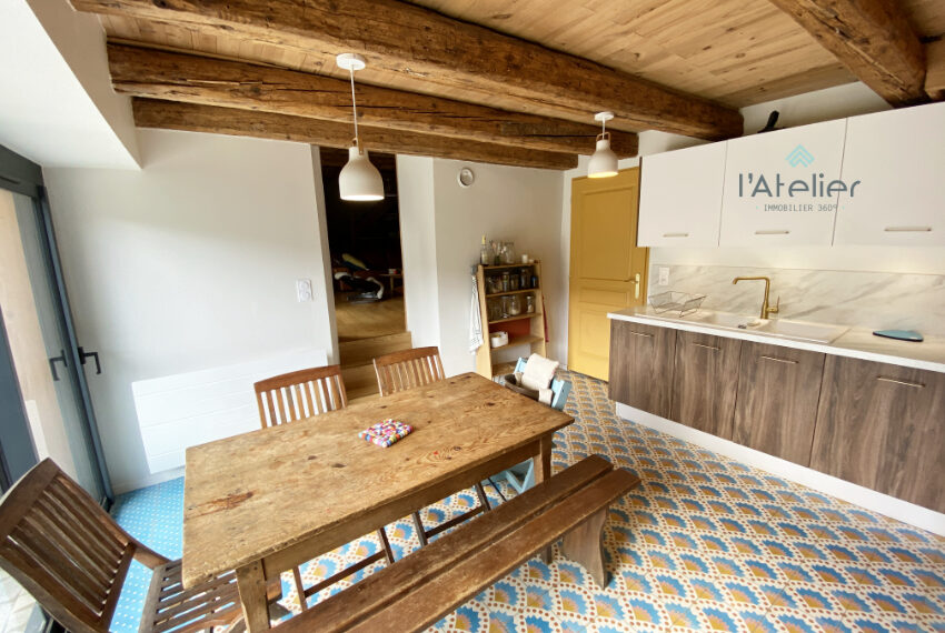 latelier_immo_maison_village_cuisine_1