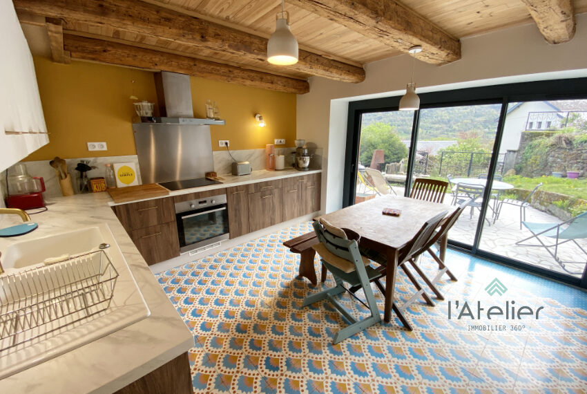 latelier_immo_maison_village_cuisine_2