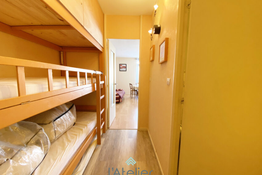 studiocabine-appartement-pladadet-saintlarysoulan-skis-pistes-vue-montagnes-valleedaure-hautespyrenees-latelierimmo.com-1