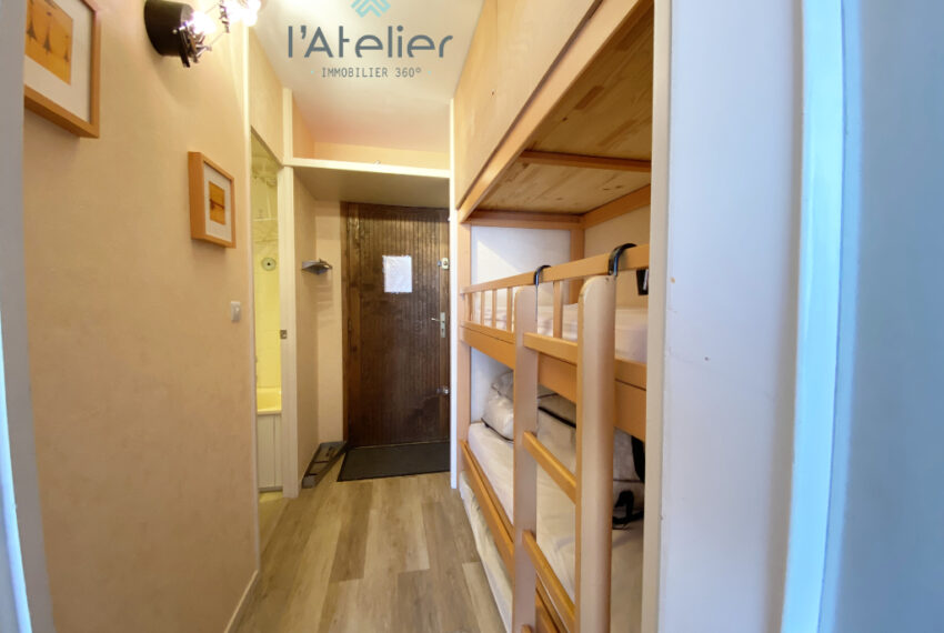 studiocabine-appartement-pladadet-saintlarysoulan-skis-pistes-vue-montagnes-valleedaure-hautespyrenees-latelierimmo.com-5