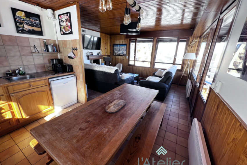 chalet-pladadet-saintlarysoulan-vue-montagnes-pistes-valleedaure-hautespyrenees-investissement-bois-acheter-achat-hiver-latelierimmo.com-11