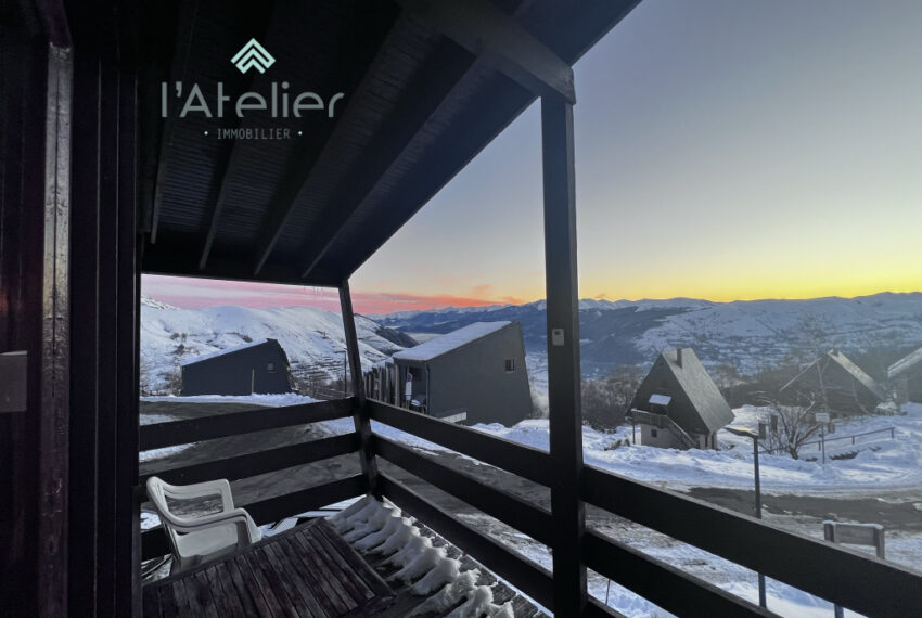 chalet-pladadet-saintlarysoulan-vue-montagnes-pistes-valleedaure-hautespyrenees-investissement-bois-acheter-achat-hiver-latelierimmo.com-4