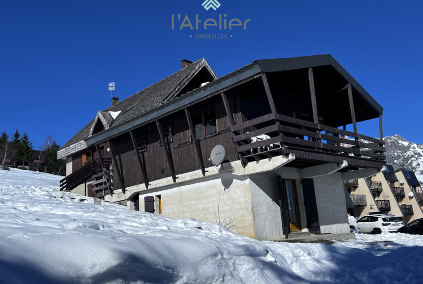 chalet-pladadet-saintlarysoulan-vue-montagnes-pistes-valleedaure-hautespyrenees-investissement-bois-acheter-achat-hiver-latelierimmo.com-6