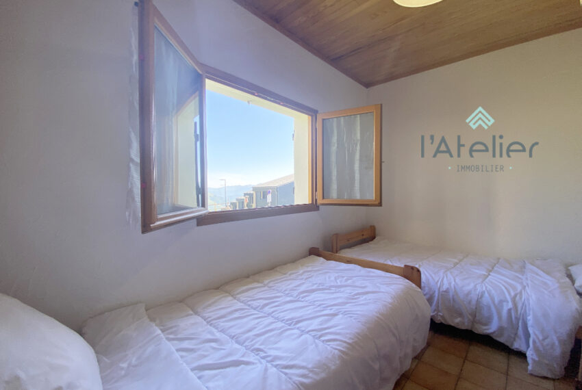 chalet-pladadet-saintlarysoulan-vue-montagnes-pistes-valleedaure-hautespyrenees-investissement-bois-acheter-achat-latelierimmo.com-16