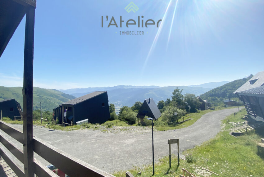 chalet-pladadet-saintlarysoulan-vue-montagnes-pistes-valleedaure-hautespyrenees-investissement-bois-acheter-achat-latelierimmo.com-6