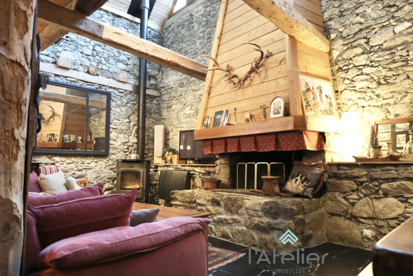 maison-grange-pierres-bois-vue-montagnes-valleedaure-hautespyrenees-cadeac-authentique-ski-nature-achat-acheter- investissement-latelierimmo.com