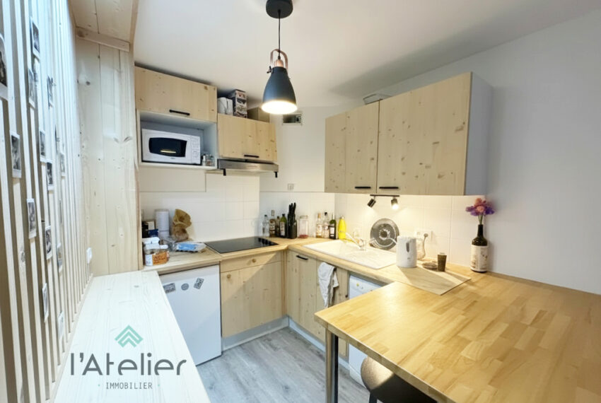 appartement-T2-valleedaure-hautespyrenees-ski-montagnes-investissement-achat-acheter-immobilier-village-saintlarysoulan-vue-centre-balcon-pierres-bois-residence-latelierimmo.com-3