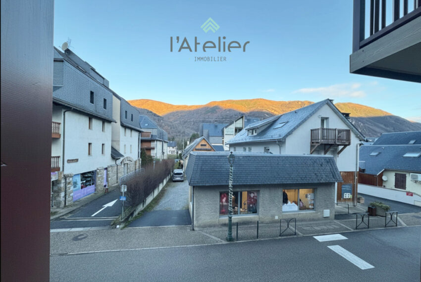 appartement-T2-valleedaure-hautespyrenees-ski-montagnes-investissement-achat-acheter-immobilier-village-saintlarysoulan-vue-centre-balcon-pierres-bois-residence-latelierimmo.com