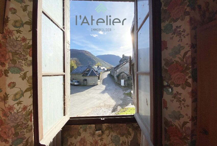 maison-heches-saintlarysoulan-hautespyrenees-valleedaure-ski-montagnes-investissement-renovation-pierres-bois-ardoise-jardin-nature-tradition-authenticite-brut-latelierimmo.com-23