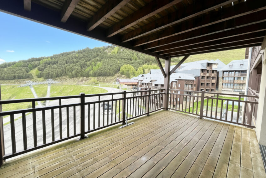 peyragudes-ski-investissement-achat-acheter-pistes-montagnes-valleedulouron-aure-loudenvielle-appartement-T3-vue-latelierimmo.com-6