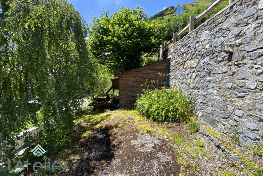 1-maison-village-soulan-saintlarysoulan-valleedaure-hautespyrenees-montagnes-grange-bois-pierres-vue-acheter-achat-investissement-exclusivite-latelierimmo.com