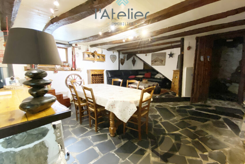 8-maison-village-soulan-saintlarysoulan-valleedaure-hautespyrenees-montagnes-grange-bois-pierres-vue-acheter-achat-investissement-exclusivite-latelierimmo.com