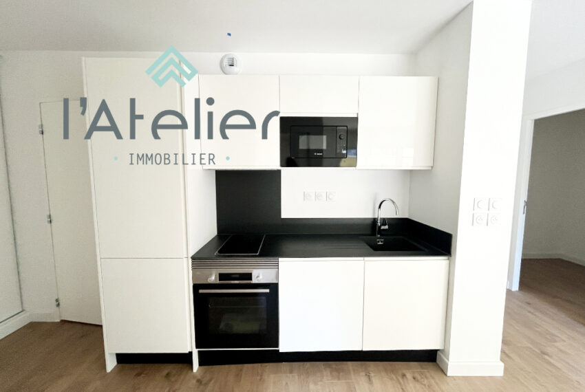 T2-neuf-investissement-montagnes-vefa-achat-immobilier-hautespyrénnées-saintlarysoulan-pierres-bois-vue-balcon-chalet-latelierimmo.com 3