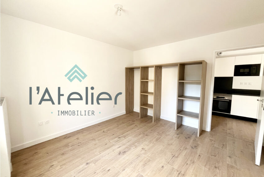 T2-neuf-investissement-montagnes-vefa-achat-immobilier-hautespyrénnées-saintlarysoulan-pierres-bois-vue-balcon-chalet-latelierimmo.com 5