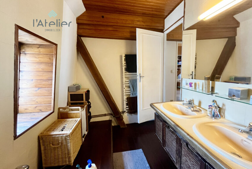 maison-hautespyrenees-t6-guchen-saintlarysoulan-ski-residenceprincipale-investissementlocatif-valleedaure-montagnes-village-secteuraurelouron-marchanddebien-gite-chambredhotes-latelierimmo.com-9