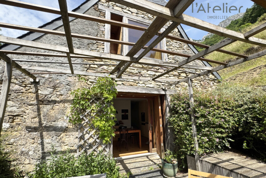 38-propriété-sarrancolin-beyrede-saintlarysoulan-grange-paradis-montagnes-achat-acheter-investissement-bonheur-verdure-fleurs-hautespyrenees-valleedaure-latelierimmo.com