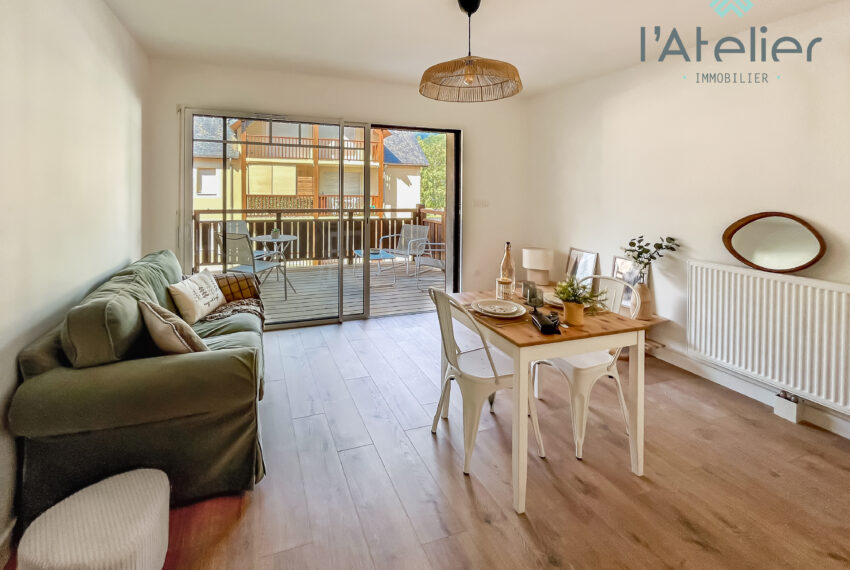 B207-T2-neuf-investissement-montagnes-vefa-achat-immobilier-hautespyrennees-saintlarysoulan-pierres-bois-vue-balcon-leschaletsdor-latelierimmo.com-1
