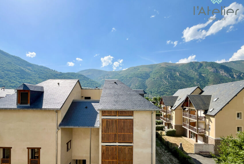 B207-T2-neuf-investissement-montagnes-vefa-achat-immobilier-hautespyrennees-saintlarysoulan-pierres-bois-vue-balcon-leschaletsdor-latelierimmo.com-13