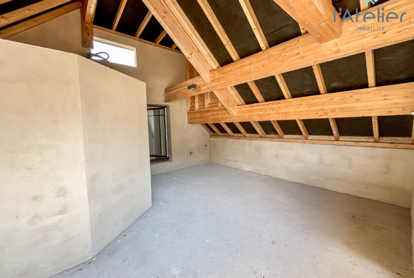 B207-T2-neuf-investissement-montagnes-vefa-achat-immobilier-hautespyrennees-saintlarysoulan-pierres-bois-vue-balcon-leschaletsdor-latelierimmo.com-14