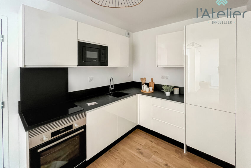 B207-T2-neuf-investissement-montagnes-vefa-achat-immobilier-hautespyrennees-saintlarysoulan-pierres-bois-vue-balcon-leschaletsdor-latelierimmo.com-3