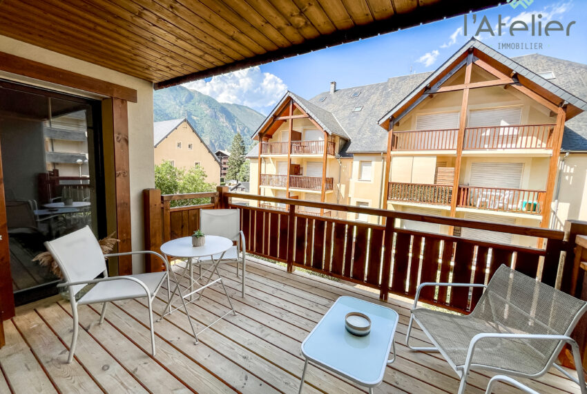 B207-T2-neuf-investissement-montagnes-vefa-achat-immobilier-hautespyrennees-saintlarysoulan-pierres-bois-vue-balcon-leschaletsdor-latelierimmo.com-6