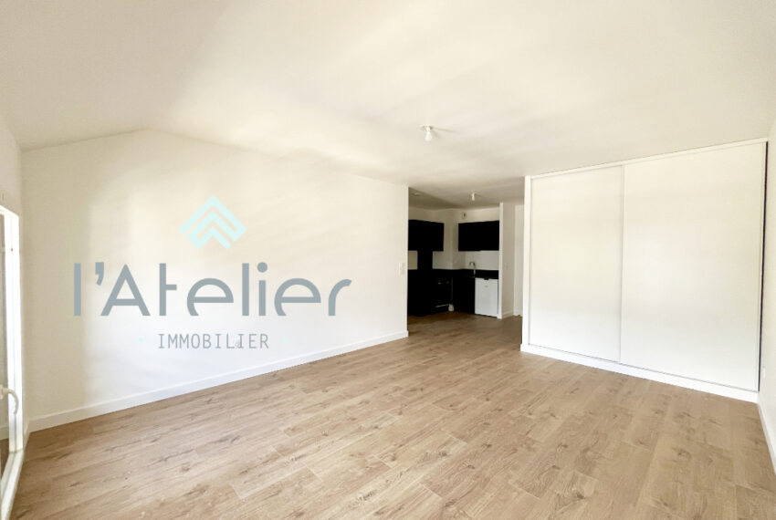 T4-duplex-neuf-pyrennees-investissement-location-montagnes-vefa-achat-immobilier-hautespyrénnées-saintlarysoulan-pierres-bois-vue-balcon-chalet-prestige-latelierimmo.com-1