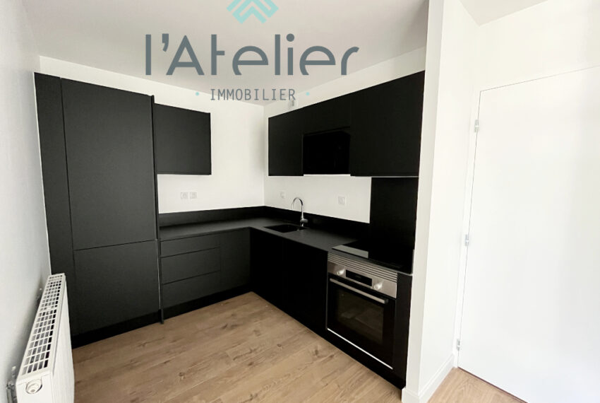 T4-duplex-neuf-pyrennees-investissement-location-montagnes-vefa-achat-immobilier-hautespyrénnées-saintlarysoulan-pierres-bois-vue-balcon-chalet-prestige-latelierimmo.com-4