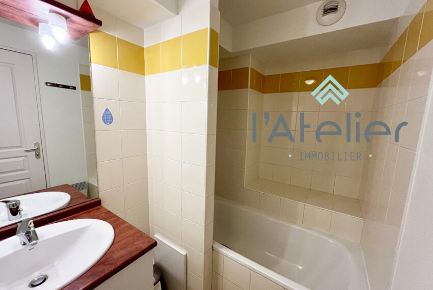 hiver-ete-saison-ski-snowboard-appartement-piscine-couchages-saintlarysoulan-altiservice-t2-location-balcon-exterieur-latelierimmo.com-4