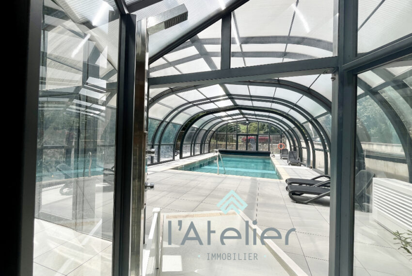 hiver-ete-saison-ski-snowboard-appartement-piscine-couchages-saintlarysoulan-altiservice-t2-location-balcon-exterieur-latelierimmo.com-7