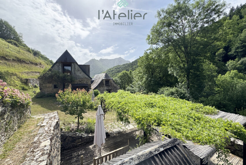 propriété-sarrancolin-beyrede-saintlarysoulan-grange-paradis-montagnes-achat-acheter-investissement-bonheur-verdure-fleurs-hautespyrenees-valleedaure-latelierimmo.com