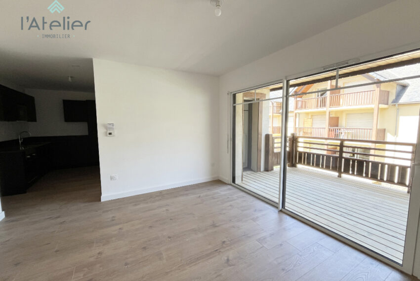 T4-duplex-neuf-eiffage-investissement-montagnes-vefa-achat-immobilier-hautespyrennees-saintlarysoulan-pierres-bois-vue-balcon-chalet-latelierimmo.com 3
