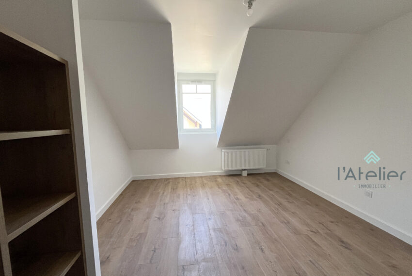 T4-duplex-neuf-eiffage-investissement-montagnes-vefa-achat-immobilier-hautespyrennees-saintlarysoulan-pierres-bois-vue-balcon-chalet-latelierimmo.com 7